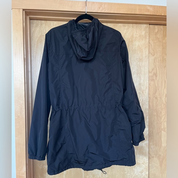 Old Navy Active Rain Jacket - Medium Tall - Picture 3 of 4